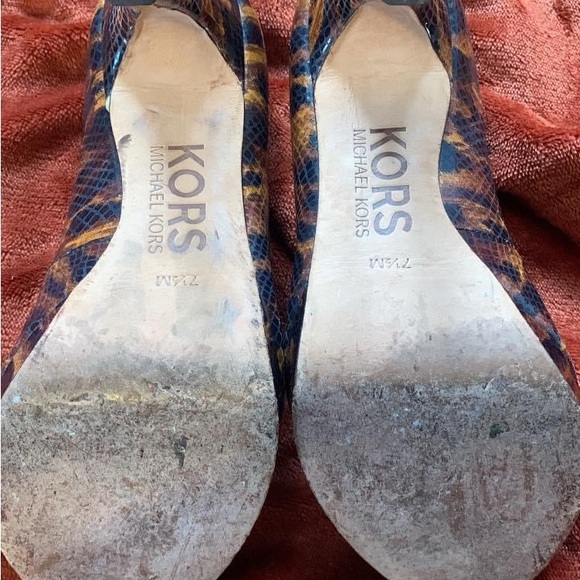 Kors Cheetah Pattern Leather Platform Stilettos - Picture 5 of 6